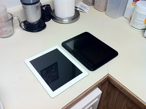 iPad 2 vs. HP TouchPad